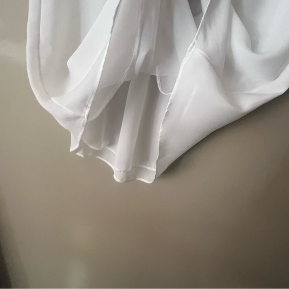 White House Black Market off white Lace Trim Cap-Sleeve Top Size 4 - Picture 8 of 8